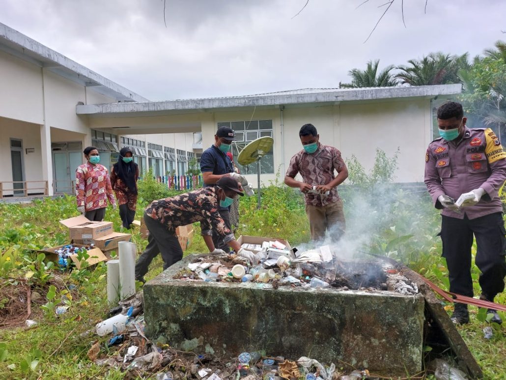 Tutuk Puskesmas Perawatan Air Kasar Kecamatan Tutuk Tolu, Musnahkan Puluhan ...
